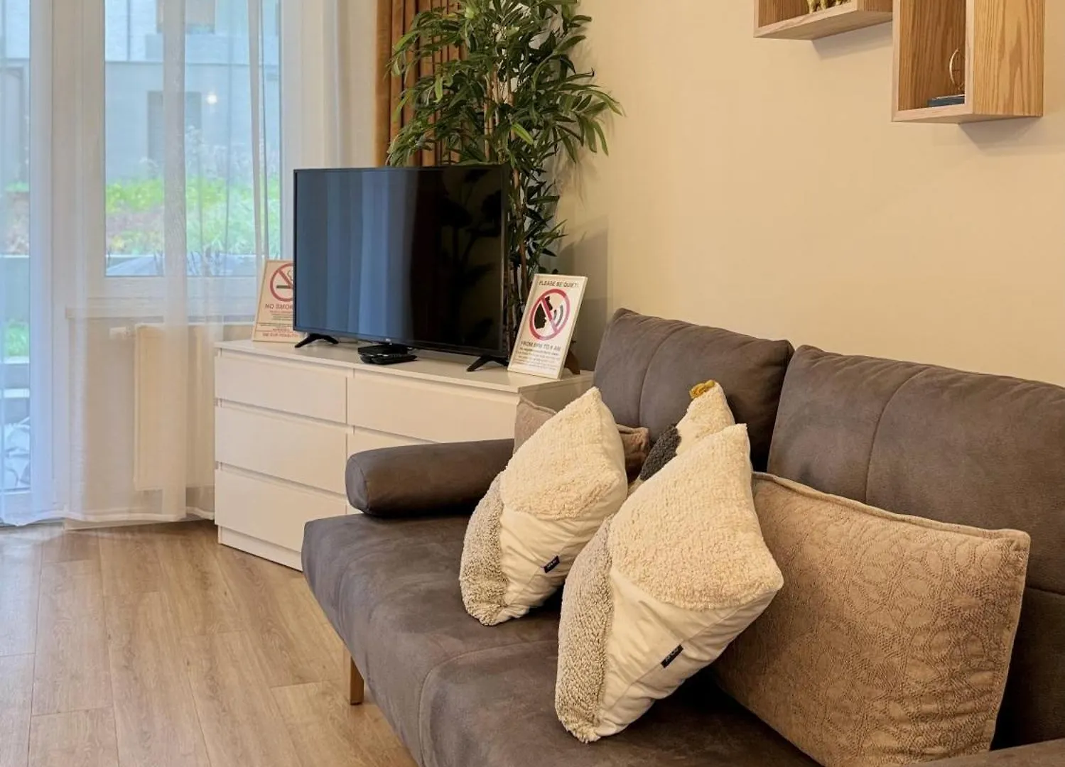 Standard Apartment By Hi5-Corvin 7 Budapest